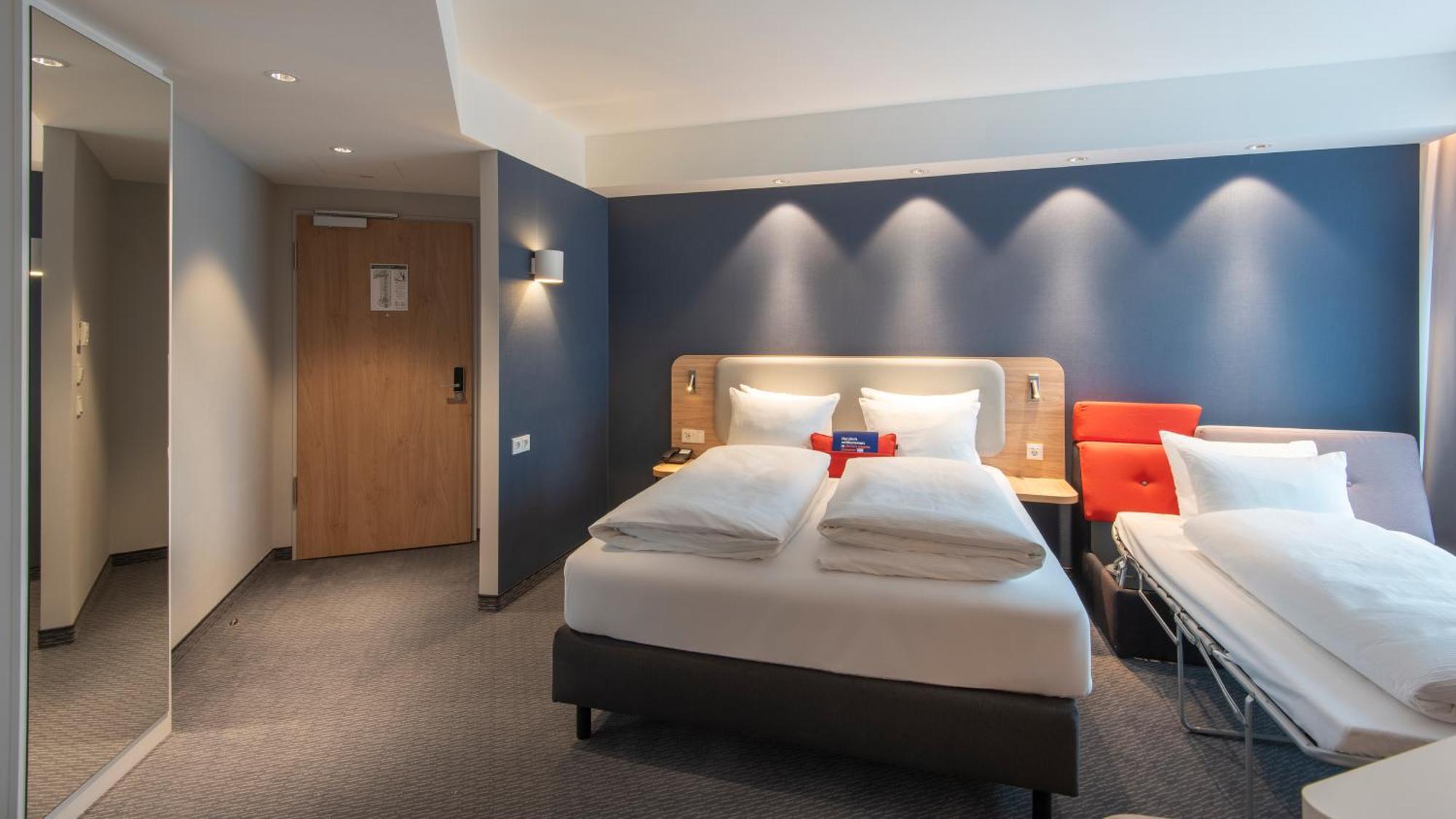 Holiday Inn Express Heilbronn By Ihg Exterior photo